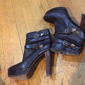 Brown leather heeled ankle boots 7.5 gold trim